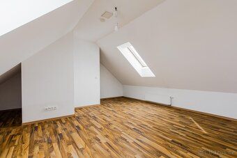 Looking for a house with large usable area and smart layout?