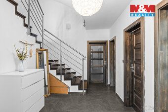 Nabízíme k prodeji moderní rodinný dům 6+kk v žádané lokalit