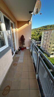 Pronájem bytu 2+kk, 55 m² s balkonem – Waldertova 680, Karlo
