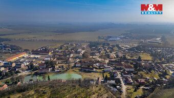 We offer for sale an exceptional building plot of 889 sqm located on a quiet outskirts of the village Bykev.