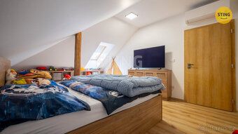 I am offering for sale an attic apartment of 93 m2 with a layout of 2kk.