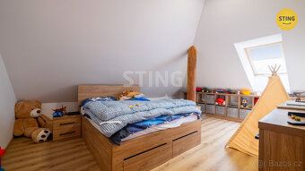I am offering for sale an attic apartment of 93 m2 with a layout of 2kk.