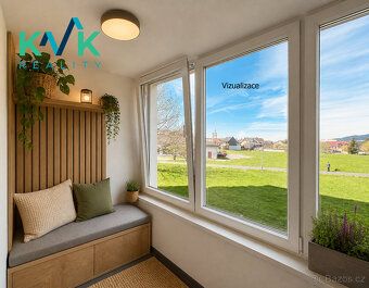 Nabízíme k prodeji byt o dispozici 2+1 se zasklenou lodžií v