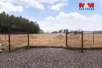 Nabízíme k prodeji pozemek k bydlení o výměře 1 000 m² na ok