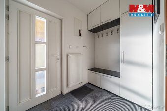 We present you a one-story family house in the quiet village of Nezabyl