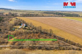 We offer for sale a beautiful garden of total area 669 sqm in the village of Mrzky.