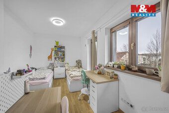 We offer for sale a family house with layout 4+kk and usable area of 100 sqm.