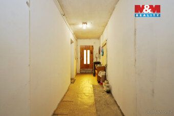 We offer for sale a family house in a quiet part of the village of Koryčany,