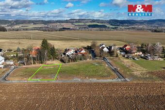 We offer you a plot of land measuring 862 m², situated in a quiet part of Havlíčkův Brod.