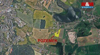We offer for sale a plot of land measuring 29,264 m² located in the outskirts of the village of Srbice.