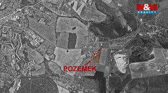 We offer for sale a plot of land measuring 29,264 m² located in the outskirts of the village of Srbice.