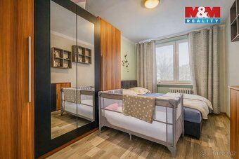 Nabízíme k prodeji prostorný byt o dispozici 4+1 o výměře 77