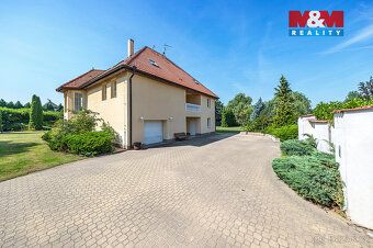 Pronájem honosné vily v Říčanech v prestižní lokalitě na Moz