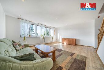 We offer for sale a family house with 4+kk layout in a quiet part of