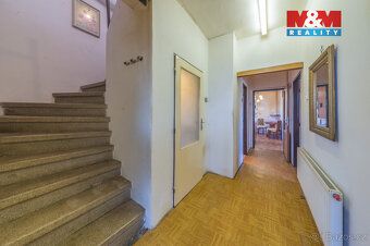 Exkluzivně nabízíme k prodeji prostorný rodinný dům v klidné