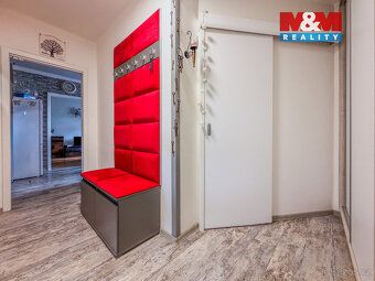 We offer a sunny 3BR apartment of 72 sqm on the 3rd floor in a brick building in Litomerice.