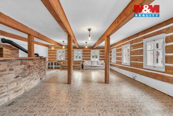 We offer for sale a house on land of 3077 m² in an attractive location in Horní Rokytnice nad…