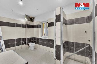 We offer for sale a house on land of 3077 m² in an attractive location in Horní Rokytnice nad…