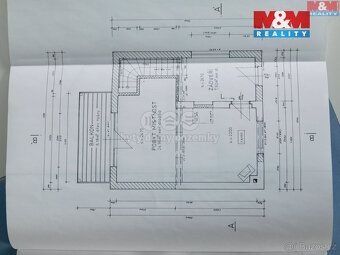 We offer a unique opportunity to buy a brick cottage with enormous potential for relaxation.