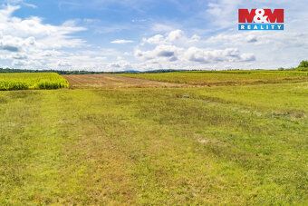 We offer for sale an attractive plot of land measuring 2696 m², ideal for future family home…