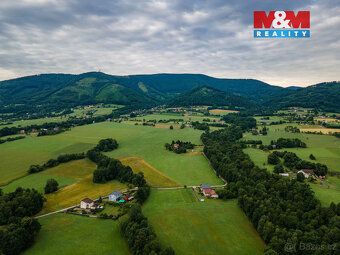 We offer for sale a unique investment opportunity in the form of a beautiful sunny plot with…