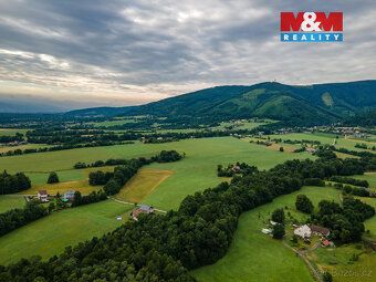 We offer a unique investment opportunity in the form of a beautiful sunny plot of land…