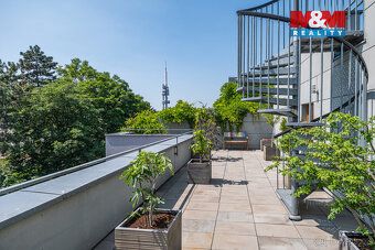 In prestigious location in the very heart of Prague we offer unique apartment with layout 5+kk…