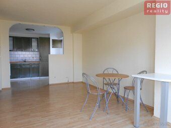 We offer for rent an apartment 2+1 on Janáčkova Street.