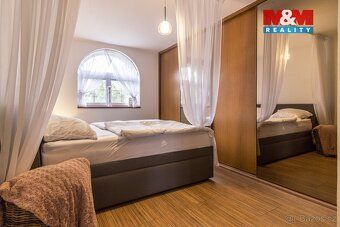 Want to live in peace and privacy but not alone while having quick access e.g., to Prague?