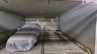 +popl. 3700, +elektřina, pronájem 2kk 52m² P9 Vysočany, Pešl