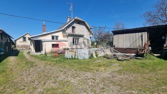 We offer you an attractive family house in the picturesque village of Velké Kunětice