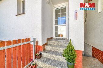 Pronájem zrekonstruovaného bytu 2+kk, 56 m2, ve Velké Hleďse
