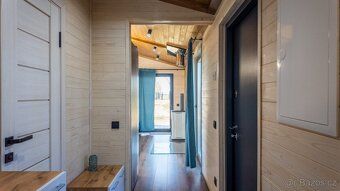For sale new unoccupied mobile home with footprint of 12.5 x 4.0