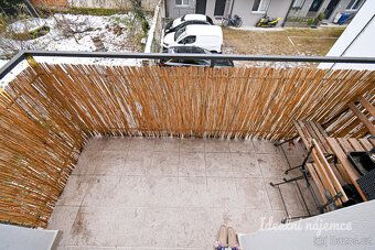 K dlouhodobému podnájmu nabízíme krásný, nově zrekonstruovan