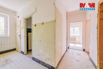 We offer for sale a bright apartment 2+1 converted to 3+kk with usable area of 77 m²…
