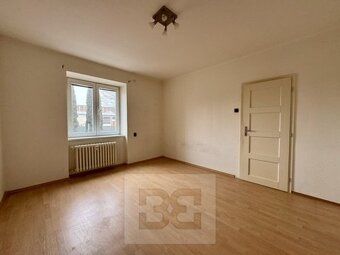Ref code N08821 I offer for sale an apartment of layout 2+1 and area 