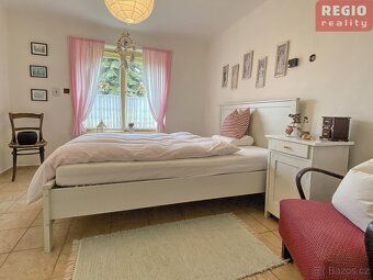 We offer a unique opportunity to buy a family house (cottage) with an extensive plot of land…