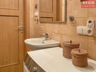We offer a unique opportunity to buy a family house (cottage) with an extensive plot of land…