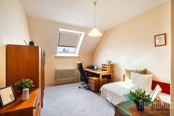 REALDOMUS Real Estate Agency will arrange the sale of space