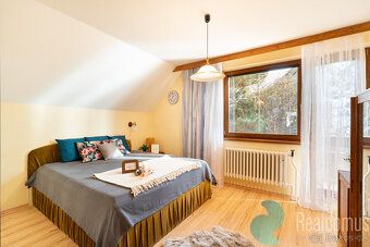 REALDOMUS Real Estate Agency will arrange the sale of space