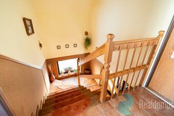 REALDOMUS Real Estate Agency will arrange the sale of space