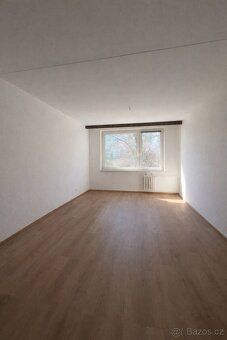 Pronájem bytu 1+kk, 29 m², Praha – Chodov (ul. Máchkova), po