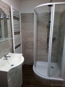 Spacious bright apartment in renovated apartment house.