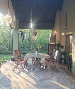 Sell beautiful architecturally interesting family house in forest,
