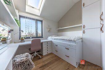 Moderní dům 5kk, 140 m2, pozemek 1.005 m2, v harmonii s přír