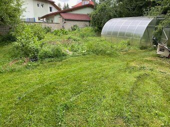 For sale land plot of 1,644 m² in the center of Domažlice.
Garden video: ht