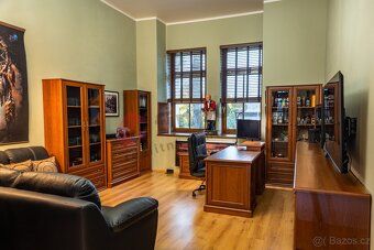 We offer you a unique opportunity to acquire a luxurious and spacious 2+kk apartment of 135 m²…