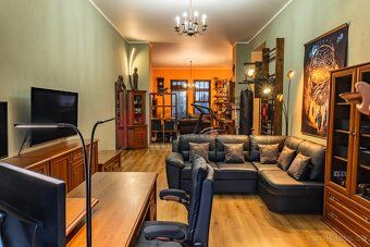 We offer you a unique opportunity to acquire a luxurious and spacious 2+kk apartment of 135 m²…