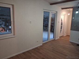 Sale of mobile home 9 × 3 m – insulated, customizable options available