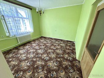 We offer for sale a family house with a spacious garden and garage in the desired and quiet…